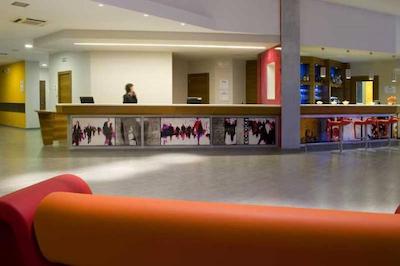 هالیدی این اکسپرس میلان مالپنسا ایرپورت