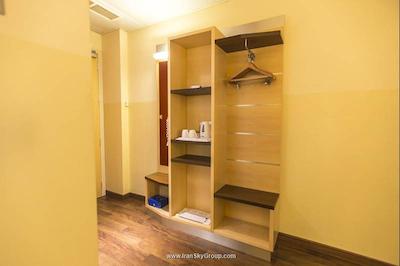 هالیدی این اکسپرس میلان مالپنسا ایرپورت