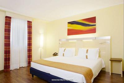 هالیدی این اکسپرس میلان مالپنسا ایرپورت