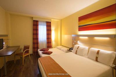 هالیدی این اکسپرس میلان مالپنسا ایرپورت