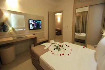 بودرام انورا هاليدي ويليج