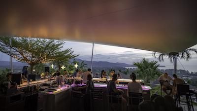 د پاویلیونس پوکت