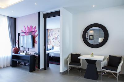 د پاویلیونس پوکت