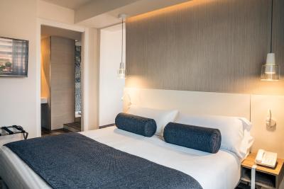 مرکور آلبرتا بارسلونا