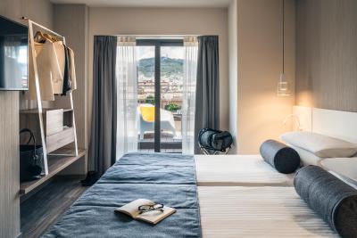 مرکور آلبرتا بارسلونا