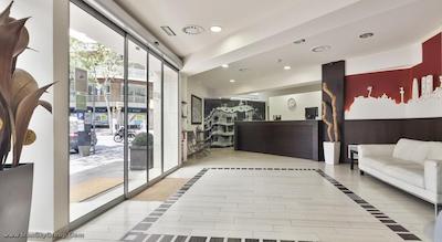 اکتا آنتیبس