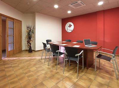 اکتا آنتیبس