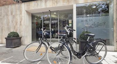 اکتا آنتیبس