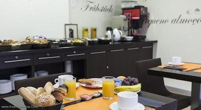 اکتا آنتیبس