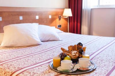 اکتا آنتیبس