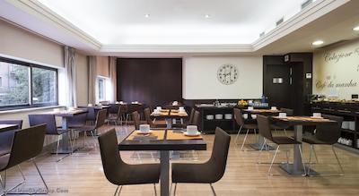 اکتا آنتیبس