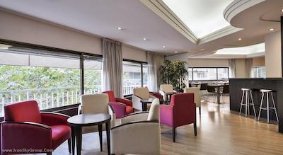 اکتا آنتیبس