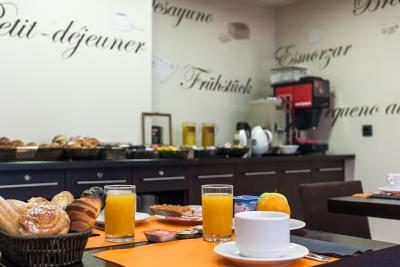 اکتا آنتیبس