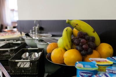 اکتا آنتیبس