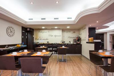 اکتا آنتیبس