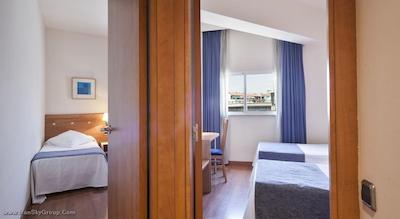 اکتا آنتیبس