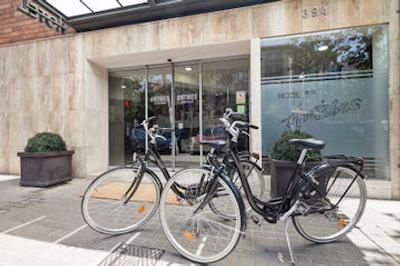 اکتا آنتیبس