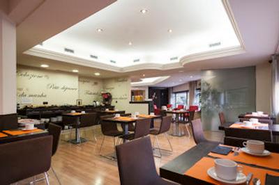 اکتا آنتیبس