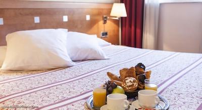 اکتا آنتیبس