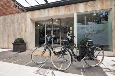 اکتا آنتیبس