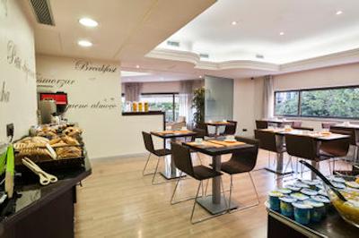 اکتا آنتیبس