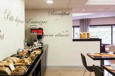 اکتا آنتیبس