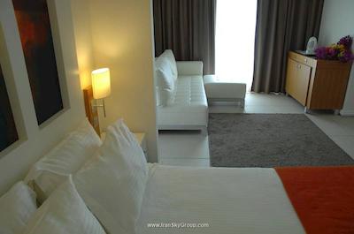 گاددس اف بودرام آسيس هتل