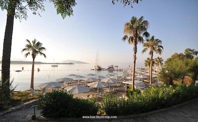 گاددس اف بودرام آسيس هتل