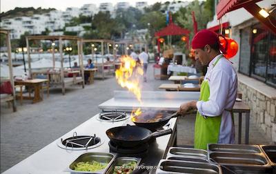 گاددس اف بودرام آسيس هتل