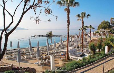 گاددس اف بودرام آسيس هتل