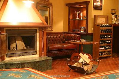 گاددس اف بودرام آسيس هتل