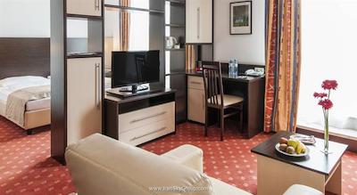 آزیموت وین دلتا هتل