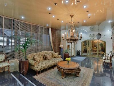 ‌آربات هاوس