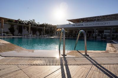 پتانيا بيچ ريزورت