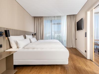 نه مونچن یونترهچینگ