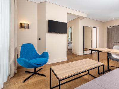 نه مونچن یونترهچینگ