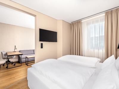 نه مونچن یونترهچینگ