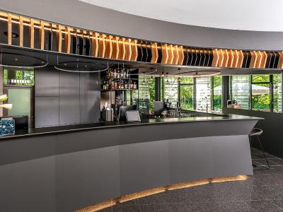 نه مونچن یونترهچینگ