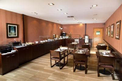 هتل بی‌ سی ‌ان آربن گران روندا