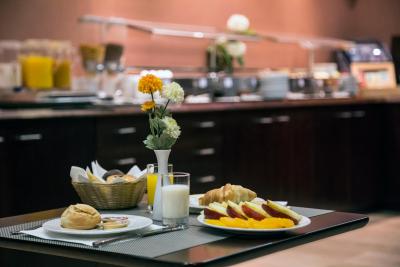 هتل بی‌ سی ‌ان آربن گران روندا