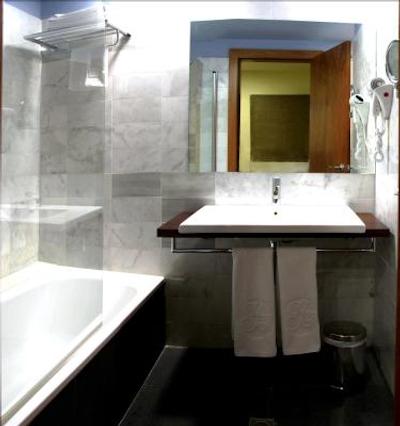 هتل بی‌ سی ‌ان آربن گران روندا