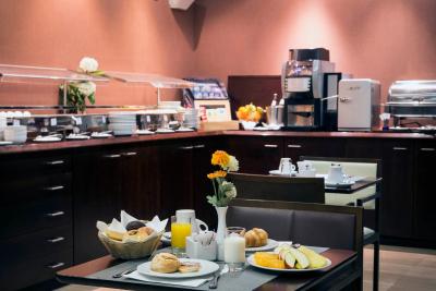 هتل بی‌ سی ‌ان آربن گران روندا