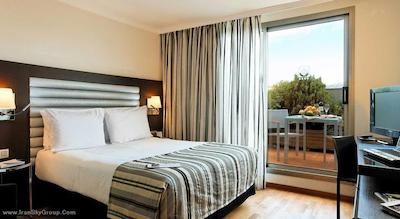 یورواستارز کریستال پالاس