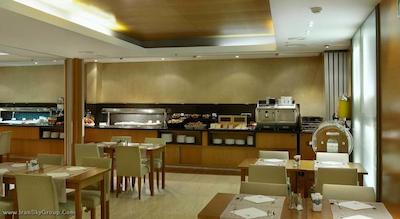 یورواستارز کریستال پالاس