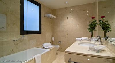 آبا بالمورال