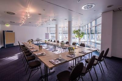 فورا هتل هانوفر‌