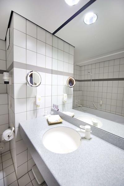 فورا هتل هانوفر‌