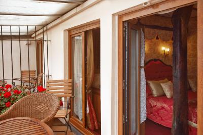 گراند هتل دشامپین