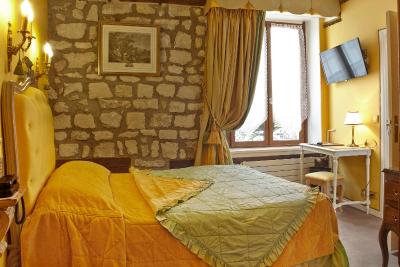 گراند هتل دشامپین