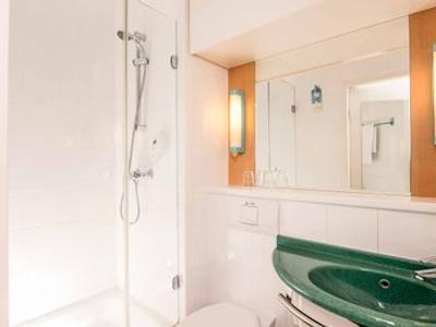 آیبیس برلین ایرپورت تیگل